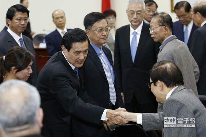 �RӢ���oȥ�h��ϯ��(w��)���Ƕ��x�����h��ϯ���S�RӢ�����г�ί���ֵ��e