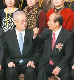 吳王結(jié)盟分別選黨主席和“總統(tǒng)”?兩人同聲否認(圖) 吳王結(jié)盟分別選黨主席和“總統(tǒng)”?兩人同聲否認(圖)