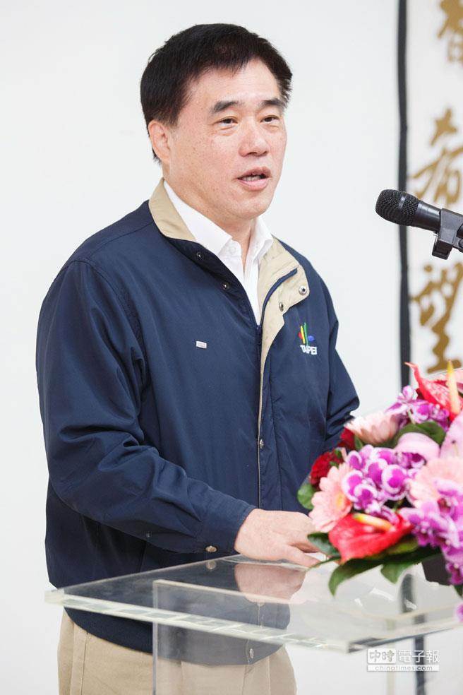 郝龍斌回復(fù)參選國民黨主席:慎重考慮 郝龍斌回復(fù)參選國民黨主席:慎重考慮