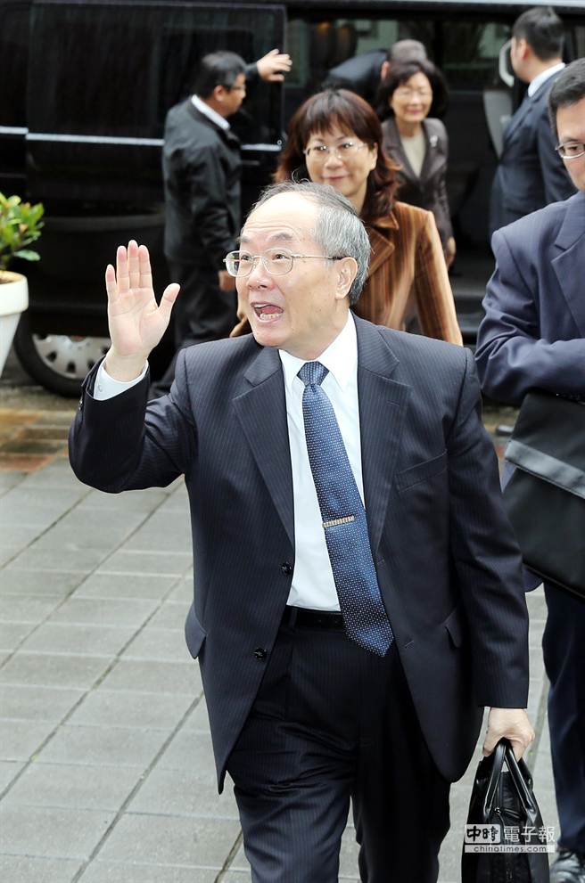 黃世銘1月6日退休 明日起月領(lǐng)17萬(wàn)高薪 黃世銘1月6日退休 明日起月領(lǐng)17萬(wàn)高薪