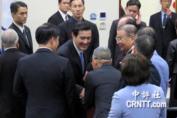 �RӢ��һ�M(j��n)��(ch��ng)�������c�h����������������