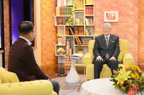 臺灣地區(qū)前領(lǐng)導(dǎo)人李登輝接受專訪 臺灣地區(qū)前領(lǐng)導(dǎo)人李登輝接受專訪