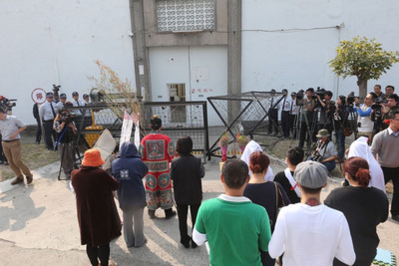 ���������˒������|(zh��)����6����ԱM��?q��ng)��?3������Ҍٵ����۴�弱O(ji��n)�z�л�