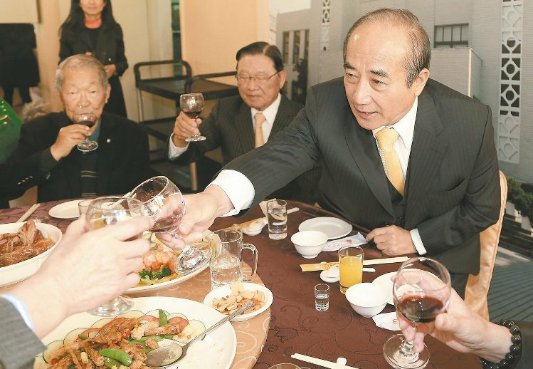 ����ƽ��120λж�Ρ���ί�����M �ؑ�(y��ng)���F(xi��n)�ڲ�Մ�@Щ���}