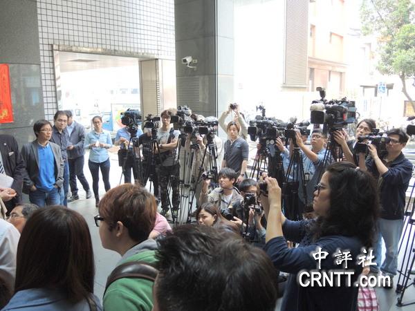 ����Ϣ��©����Ӣ���L(f��ng)�������R��������