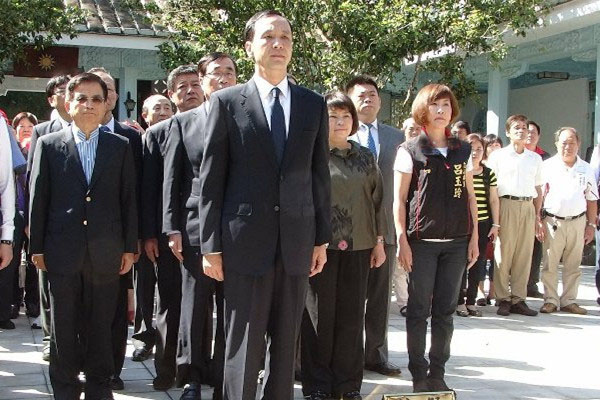 �Y��ʯ����40���� �RӢ�����������Ⱥ��]��(�M�D)