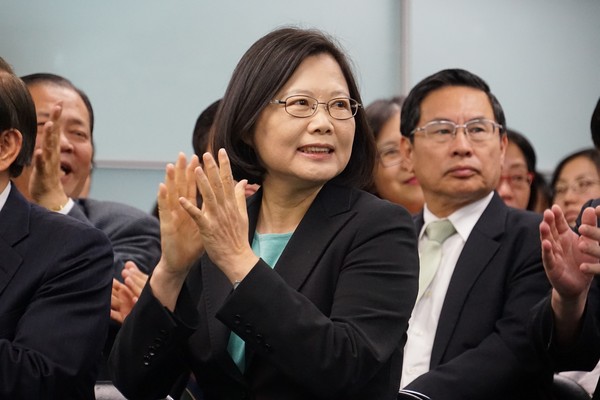 ���M�h��ϯ��Ӣ�������|ɭ���D��