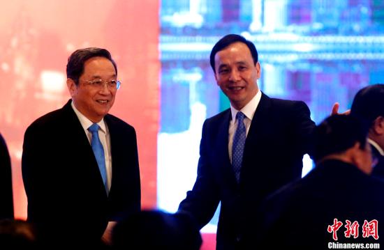 5��3������ʮ�Ãɰ���(j��ng)�Q(m��o)�Ļ�Փ�����Ϻ��e�С��й��������ξֳ�ί��ȫ�����f(xi��)��ϯ�������D�󣩣��Ї������h��ϯ��������ϯ����Փ���_Ļʽ�����o�� <a target='_blank' ></p><p  align=