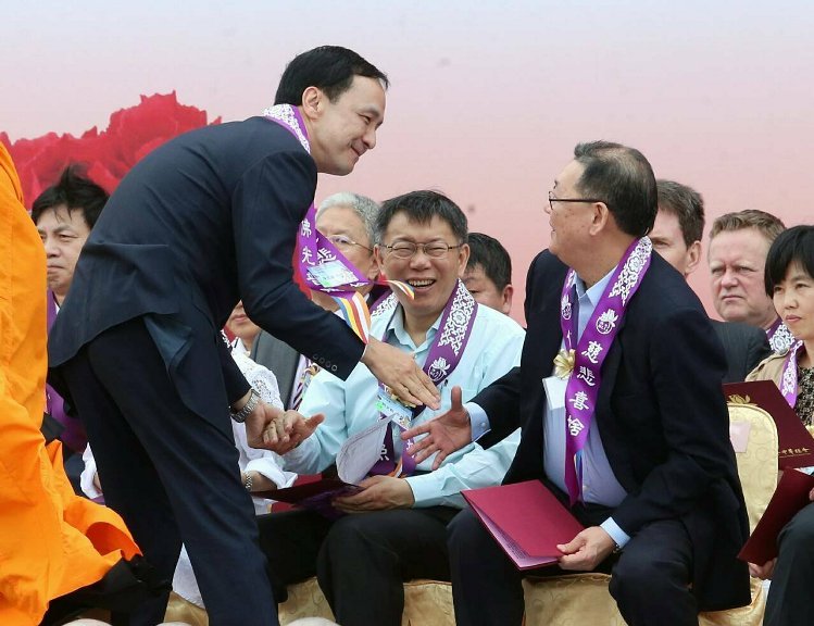 朱立倫否認黨內(nèi)2016候選人改征召 是否王朱配未否定 朱立倫否認黨內(nèi)2016候選人改征召 是否王朱配未否定