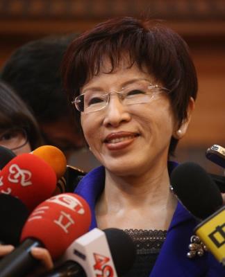 國(guó)民黨2016初選聯(lián)署結(jié)果:僅洪秀柱1人通過(guò)門(mén)坎