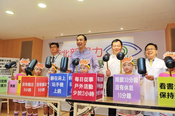 洪秀柱要國民黨退回700萬 朱立倫回應(yīng):她開玩笑的 洪秀柱要國民黨退回700萬 朱立倫回應(yīng):她開玩笑的