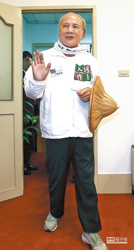 ���M(j��n)�hǰ��ϯ���x���|(zh��)�ɲ�Ӣ�Ļؑ�(y��ng)���h֮�f