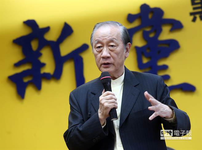 新黨主席郁慕明表態(tài):全力支持藍(lán)營(yíng)2016候選人(圖) 新黨主席郁慕明表態(tài):全力支持藍(lán)營(yíng)2016候選人(圖)