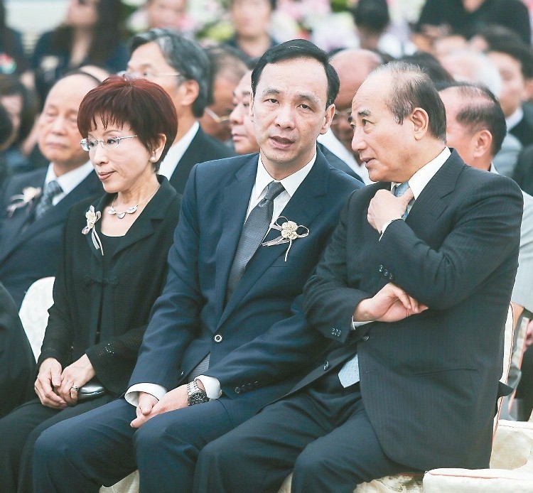 �RӢ���k�����Y�������Ե�ĸ�H�����e�й��������������У���������ƽ�c������֮�g���������˻���(d��ng)�l��