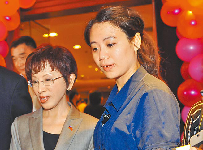 �������S���L������ ����������