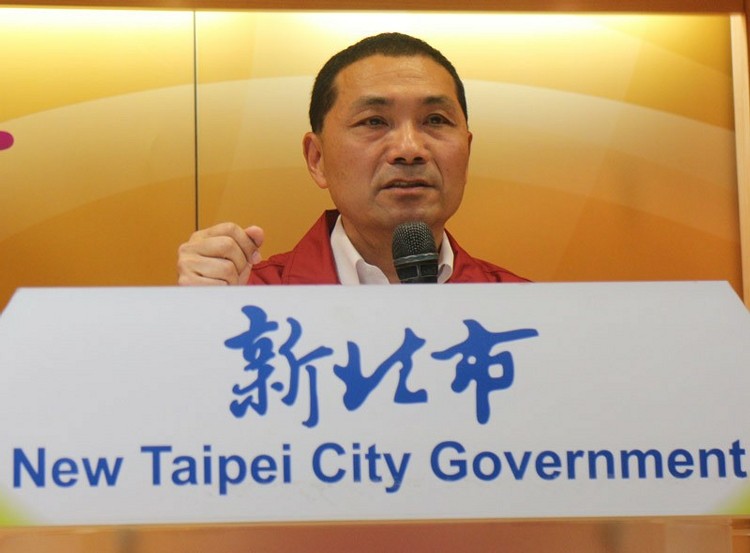 吳育仁點(diǎn)名候友宜選嘉義“立委” 泛藍(lán)“冷眼看待” 吳育仁點(diǎn)名候友宜選嘉義“立委” 泛藍(lán)“冷眼看待”