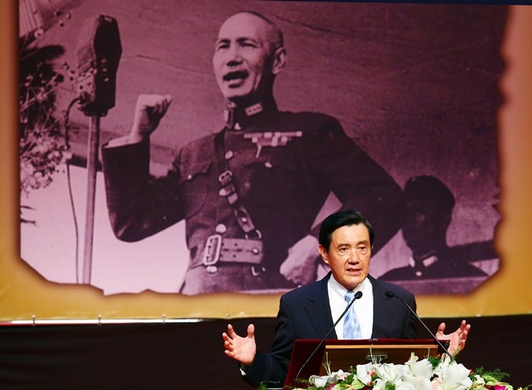 馬英九回應(yīng)高中課綱爭議:說慰安婦自愿 死也不信 馬英九回應(yīng)高中課綱爭議:說慰安婦自愿 死也不信