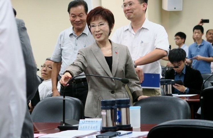 洪秀柱競選團(tuán)隊缺“大腦” 洪辦苦尋操盤手 洪秀柱競選團(tuán)隊缺“大腦” 洪辦苦尋操盤手