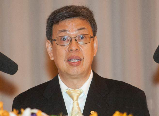 外傳民進黨有意延攬“中研院副院長”陳建仁(圖)擔(dān)任副領(lǐng)導(dǎo)人 外傳民進黨有意延攬“中研院副院長”陳建仁(圖)擔(dān)任副領(lǐng)導(dǎo)人