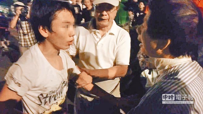 �����^���󣩲��M���H���ң�Ҫ�����x�_���n�V��?f��n)��F(xi��n)����ŭ�ܲ����Ƹ�ĸ�����Еr��ӈ�D ������z��