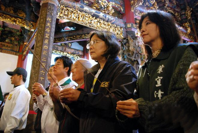 ����ӑ���x�����_������Ŀ������Ӣ�ľ��B����Ҳ�ɒ�ȥ