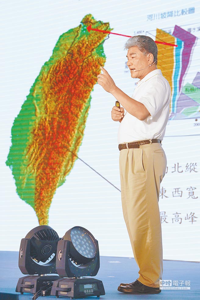 臺灣大學(xué)土木系教授李鴻源(中時電子報圖 陳麒全攝) 臺灣大學(xué)土木系教授李鴻源(中時電子報圖 陳麒全攝)