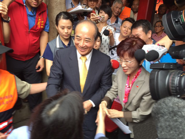 ��Ӣ�ģ������ߣ��c����������һ����������