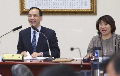 �������������ˡ������������󣩴��丱��ϯ�S���ݣ��ң������S�䡱���ܳ���