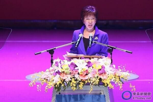 洪秀柱PO文自勉:強(qiáng)調(diào)初衷不變 在逆境中團(tuán)結(jié) 洪秀柱PO文自勉:強(qiáng)調(diào)初衷不變 在逆境中團(tuán)結(jié)