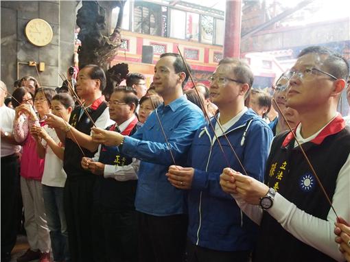 朱立倫99歲祖母力挺孫子 打電話幫忙拉票(圖) 朱立倫99歲祖母力挺孫子 打電話幫忙拉票(圖)