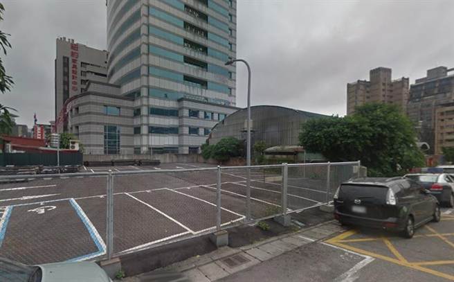 朱立倫省成本 競(jìng)選總部首用組合屋 朱立倫省成本 競(jìng)選總部首用組合屋