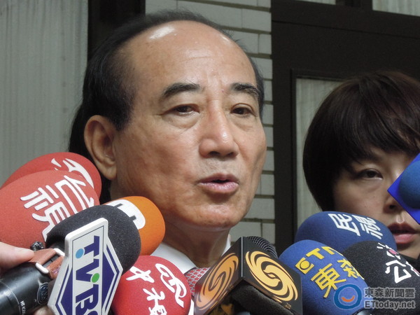 王金平將坐鎮(zhèn)黨中央操盤選舉 與朱立倫"朱外王內" 王金平將坐鎮(zhèn)黨中央操盤選舉 與朱立倫"朱外王內"