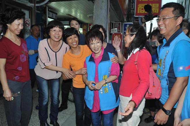 ���ڽ��T�ְ߽�Ʊ�ĺ��������X�ñȅ����h�c���(hu��)�������x�������Еr(sh��)��ӈ�(b��o)�� ������z��