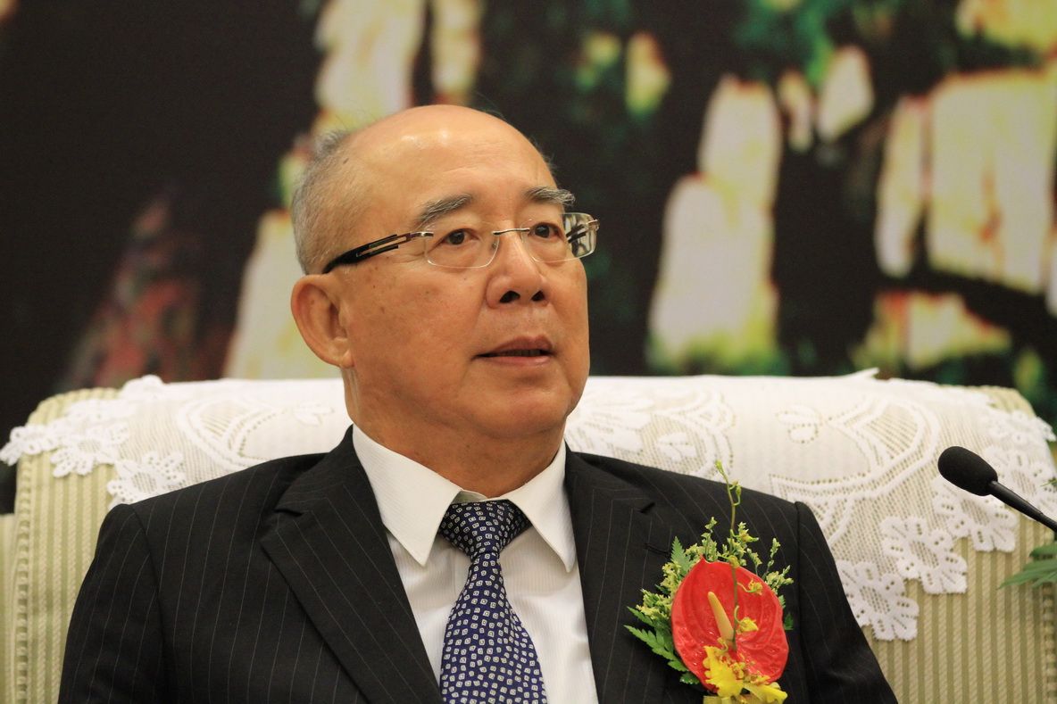 吳伯雄:最大愿望是看到兩岸在和平路上繼續(xù)邁進(jìn) 吳伯雄:最大愿望是看到兩岸在和平路上繼續(xù)邁進(jìn)