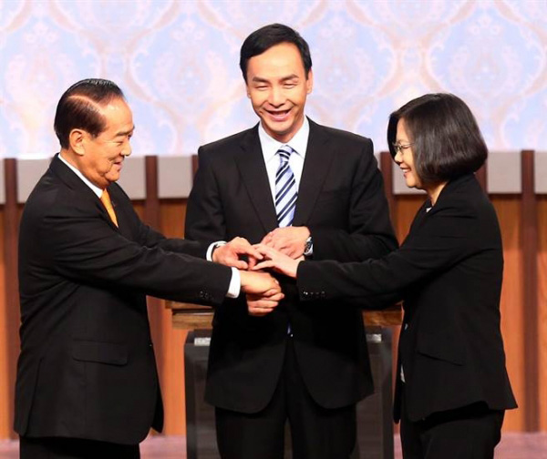 �xǰ���һ����Ҋ�� ��չ�Г���ؓ؟�̔M�m(x��)�������ġ�