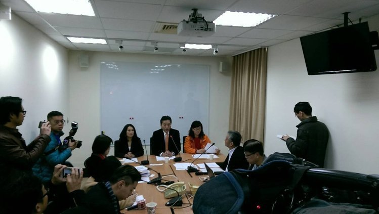 �_��ԭס��"��ί"�߽���÷���������H���h�F(tu��n)�\�������D/��(li��n)�ψ󡷣�