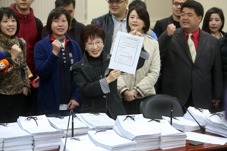 國民黨魁補(bǔ)選4人完成登記 黃再掀黨內(nèi)路線分裂爭議 國民黨魁補(bǔ)選4人完成登記 黃再掀黨內(nèi)路線分裂爭議