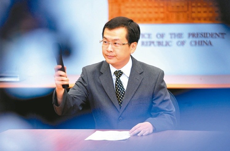 �_�Ǐ���"С��Ӣ��"Ͷ�C����:�xǰ���U�� �x���b��