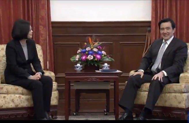 馬英九與蔡英文今日上午在臺(tái)北賓館會(huì)面 馬英九與蔡英文今日上午在臺(tái)北賓館會(huì)面