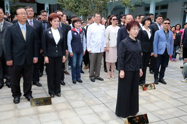 �Y��ʯ����41�������������ʿ������·����h�h��������ǰ�ˆTǰ���Ⱥ��]��