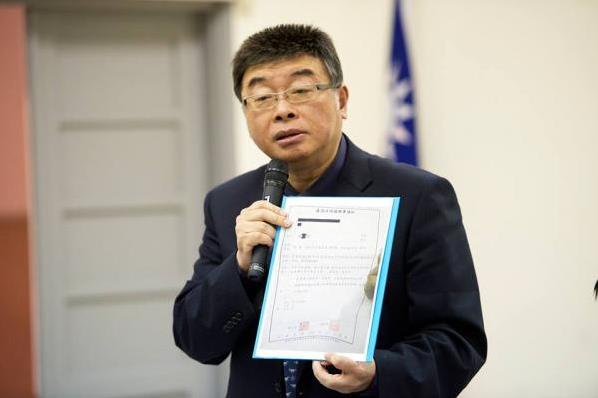 邱毅:柯文哲民調(diào)下滑代表臺(tái)北市民逐漸覺(jué)醒 邱毅:柯文哲民調(diào)下滑代表臺(tái)北市民逐漸覺(jué)醒