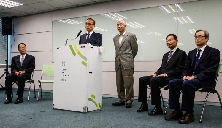 ��Ӣ�ġ���(n��i)�w�����һ���������ι���