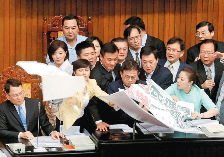 �W(xu��)��(d��ng)��Ұ�h ��(gu��)���h�F(tu��n)�״�ռ�I(l��ng)������Ժ����ϯ�_(t��i)