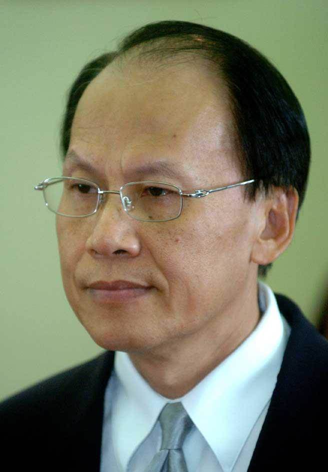 �_��"�vӢ����"���c���M(j��n)�h�ɰ�"�⽻"���һ�o