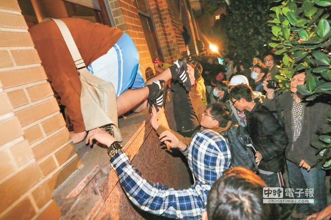 臺灣作家炮轟蔡英文:上臺第一件事是要讓日本開心 臺灣作家炮轟蔡英文:上臺第一件事是要讓日本開心