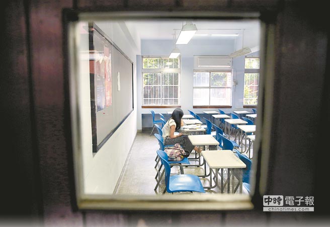 �_����W(xu��)ָ����������˔�(sh��)��5�f871������(chu��ng)�vʷ�µ������n�Ŀ��ܕ��д�W(xu��)УԺ����ס�_�����P(gu��n)�T��