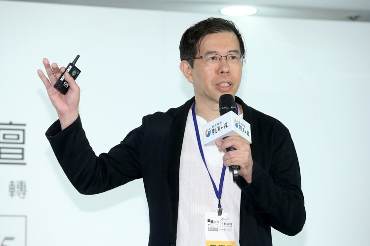 臺(tái)當(dāng)局欲找中小學(xué)生審課綱 學(xué)者批讓教育“弱智化” 臺(tái)當(dāng)局欲找中小學(xué)生審課綱 學(xué)者批讓教育“弱智化”