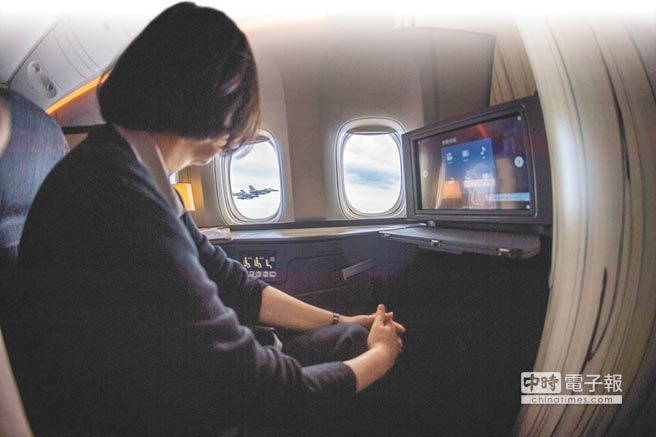 蔡英文出訪專(zhuān)機(jī)驚傳有炸彈 華航空少說(shuō)明原委 蔡英文出訪專(zhuān)機(jī)驚傳有炸彈 華航空少說(shuō)明原委