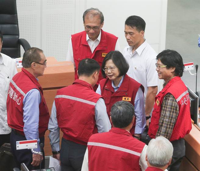 臺(tái)東受災(zāi)蔡英文竟不到場(chǎng) 引發(fā)臺(tái)灣網(wǎng)友聲討 臺(tái)東受災(zāi)蔡英文竟不到場(chǎng) 引發(fā)臺(tái)灣網(wǎng)友聲討