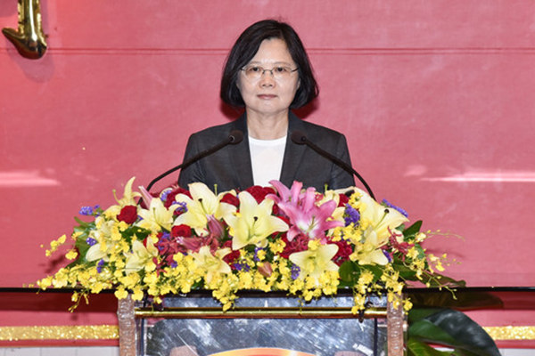 蔡英文民調(diào)下滑 國(guó)民黨:“柯文哲化”現(xiàn)象 蔡英文民調(diào)下滑 國(guó)民黨:“柯文哲化”現(xiàn)象